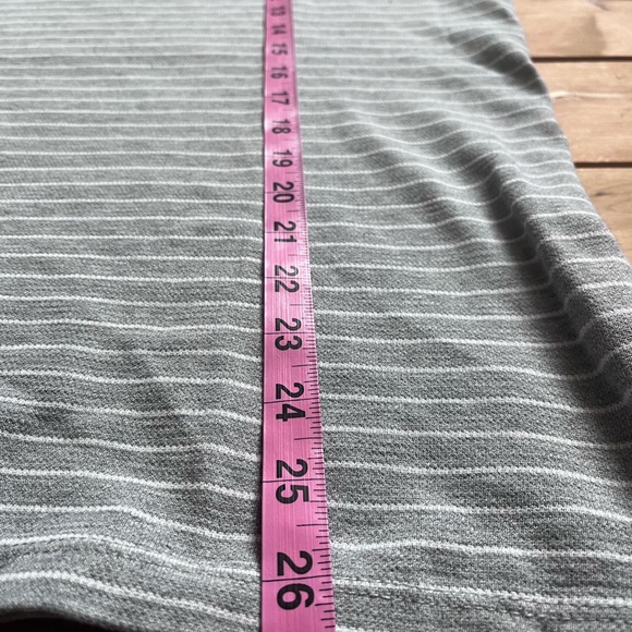 𝗖𝗹𝘂𝗯 𝗠𝗼𝗻𝗶𝗰𝗼 𝖫𝗈𝗇𝗀 𝗌𝗅𝖾𝖾𝗏𝖾 𝗌𝗍𝗋𝗂𝗉𝖾𝖽 𝗌𝗁𝗂𝗋𝗍 - Picture 7 of 9